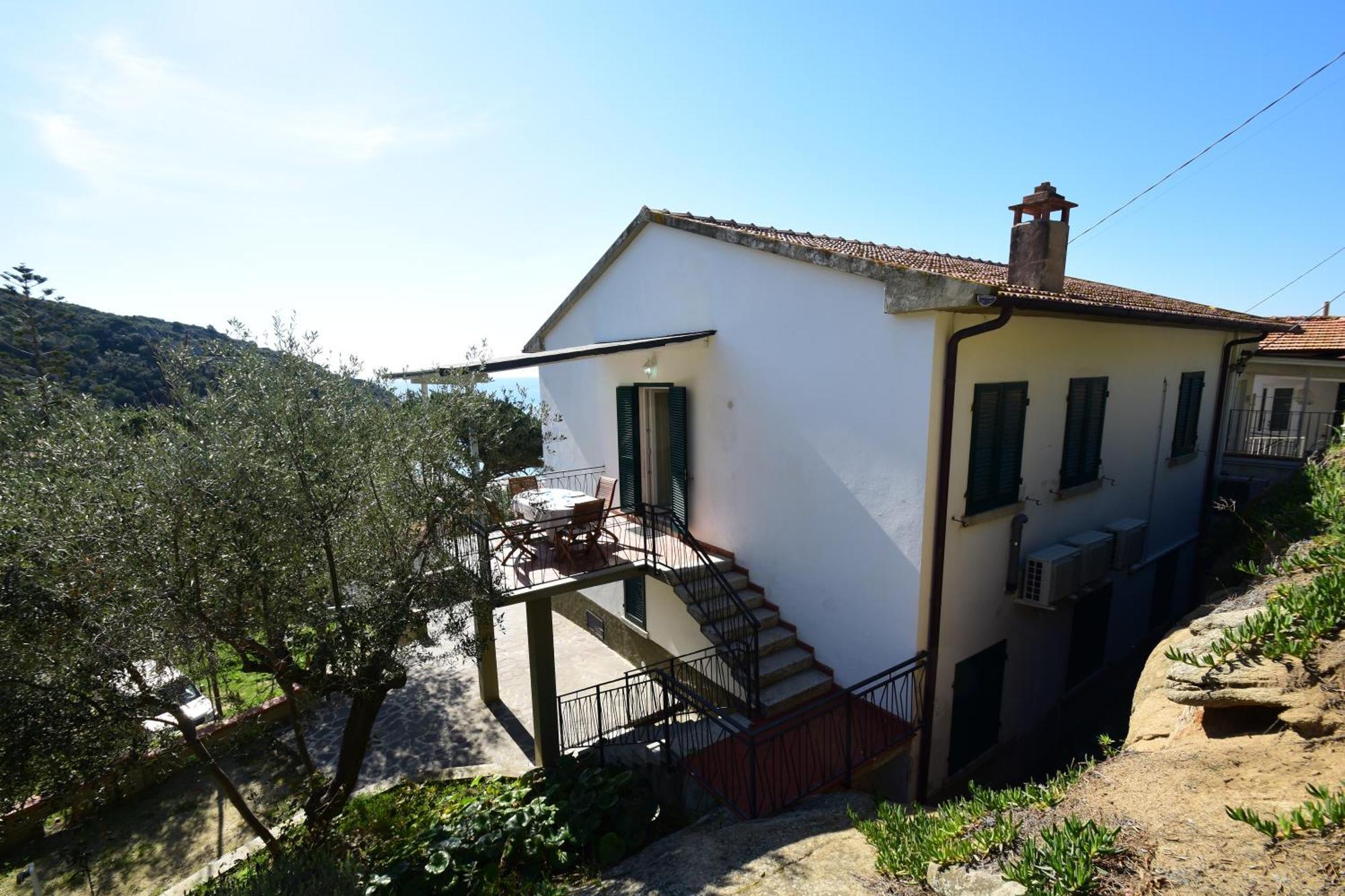 Appartamenti Cavoli - Vista Mare Con Terrazze, Clima E Posti Auto Spiaggia di Cavoli Exterior photo